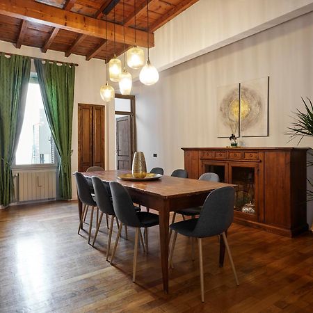 Best Location W/ Breathtaking Views Chic Palace Florence Exterior photo
